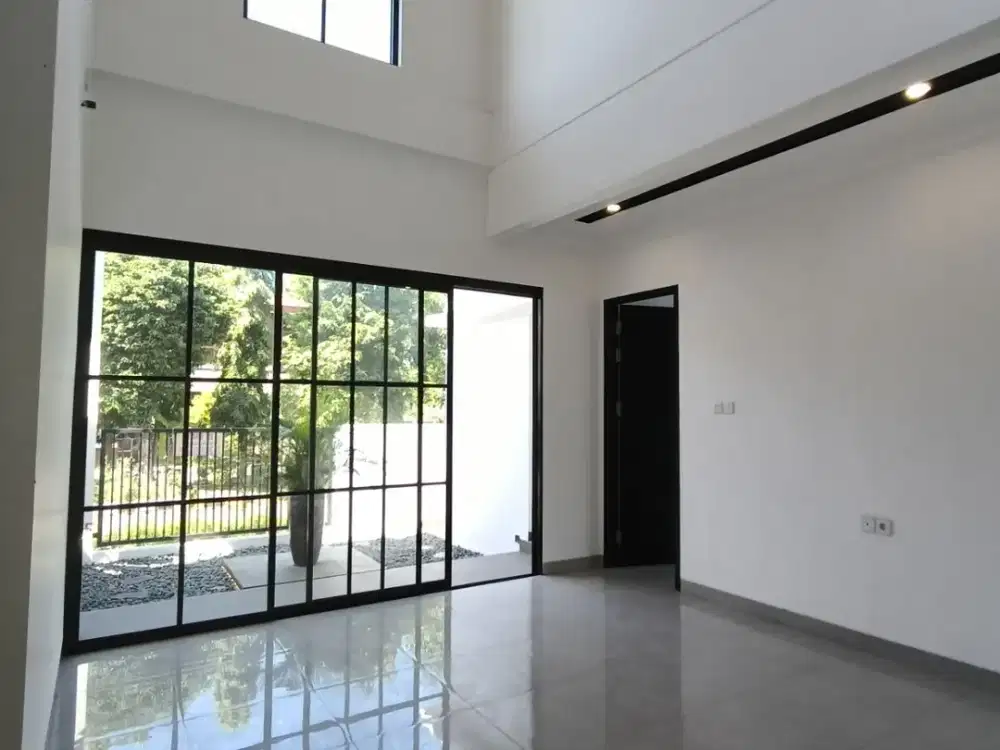 DIJUAL RUMAH BARU AMERICAN CLASSIC MODERN RUNGKUT ASRI