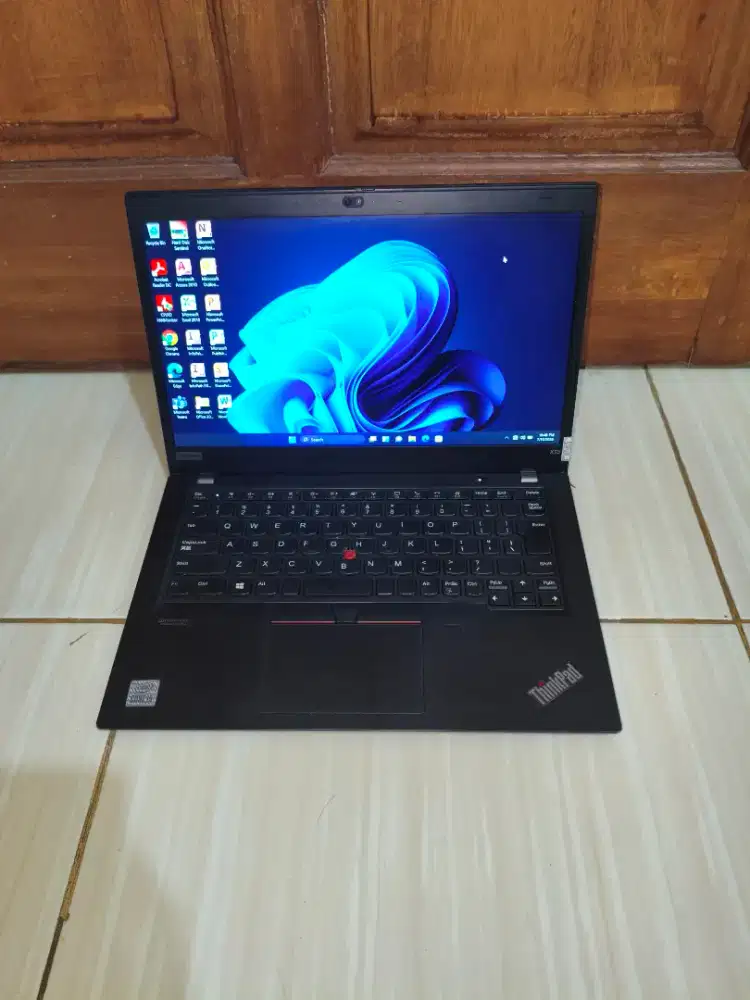laptop Lenovo Thinkpad X13 Ram 8gb SSD 512gb core i5 gen10 LayarFullHD