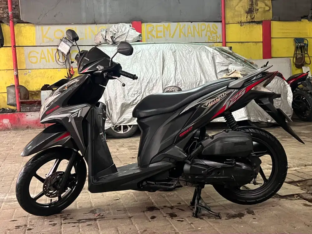 Motor Vario 125cc tahun 2013