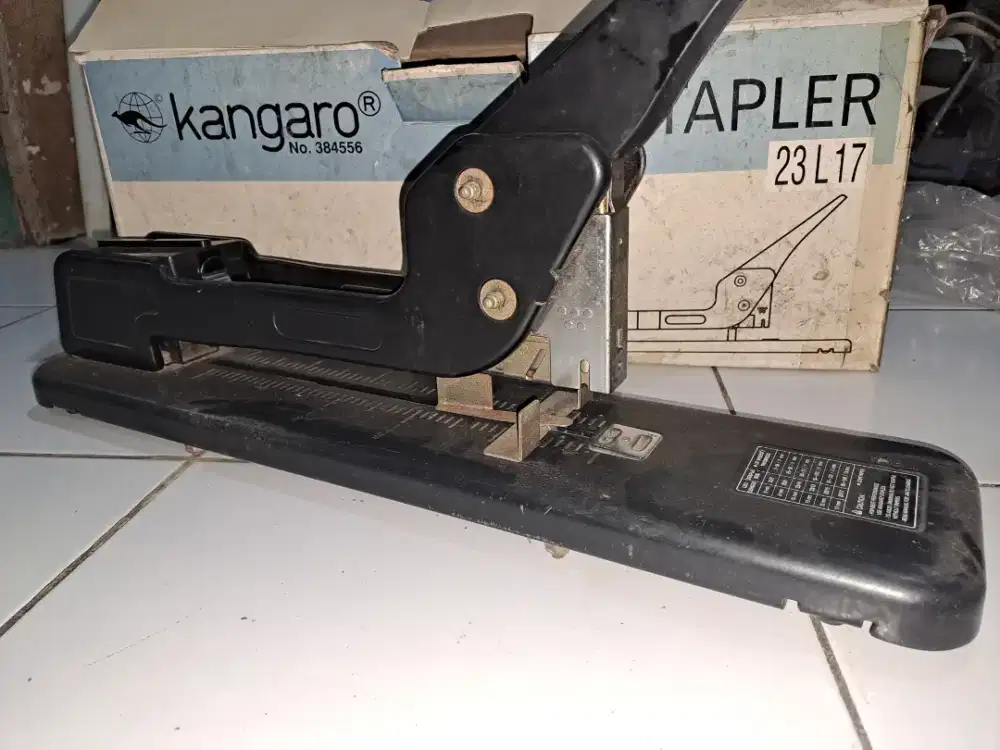 Stapler besar 23L17