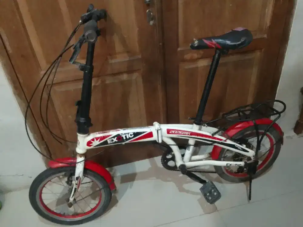 Sepeda lipat UK. 16 siap gowes