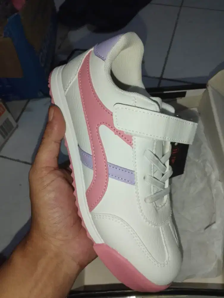 Nevada kids size 34