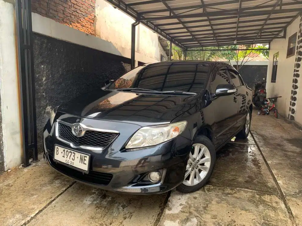 Toyota Corolla Altis 2010 Bensin