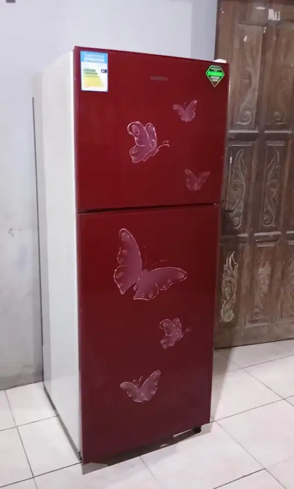 Kulkas 2 pintu SANKEN