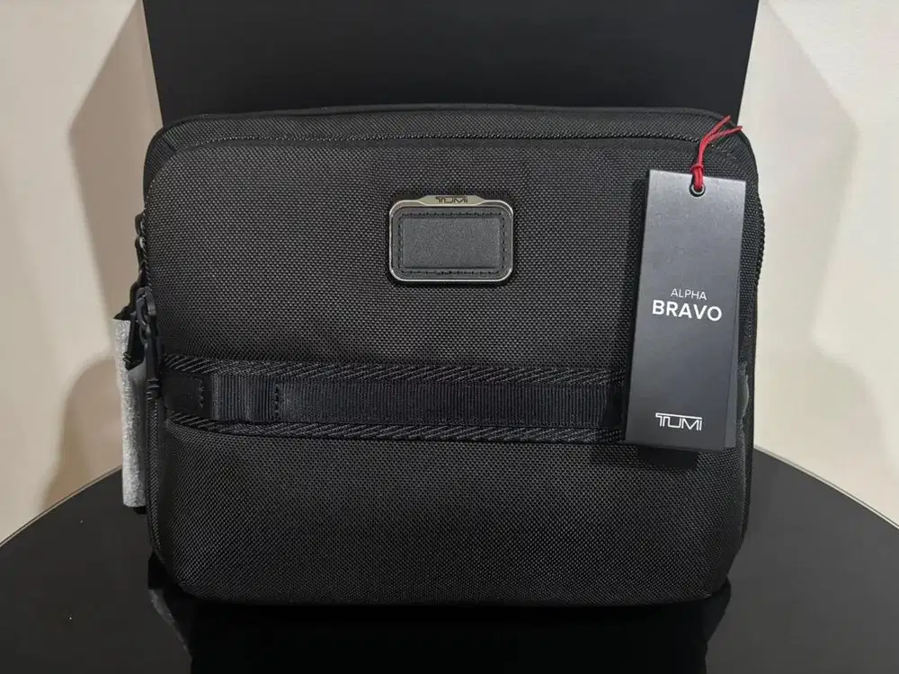 TUMI ALPHA Service Crossbody