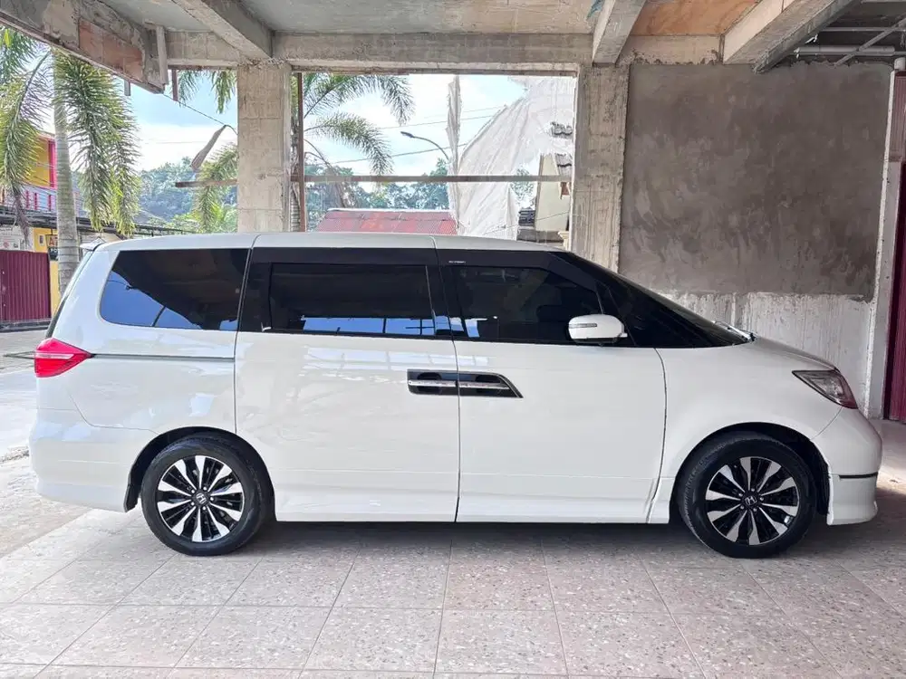JUAL MOBIL HONDA ELYSION 2009