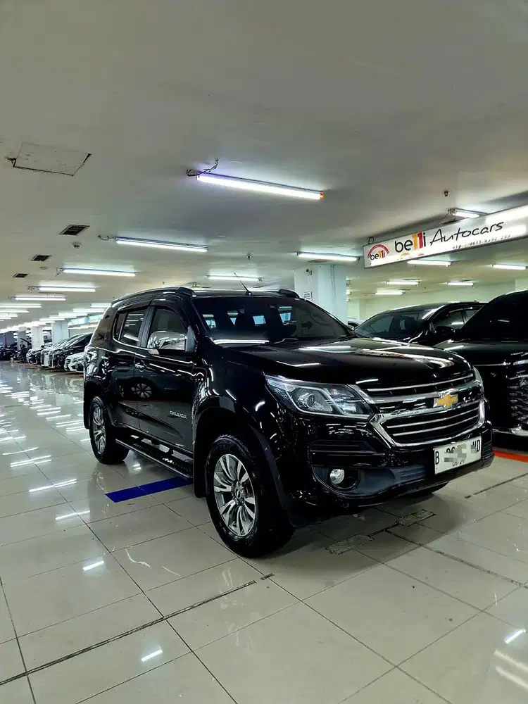 (TDP 40JT) LOW KM 120 RB ! CHEVROLET TRAIBLAZER 2.5 LTZ AT 2017 HITAM!