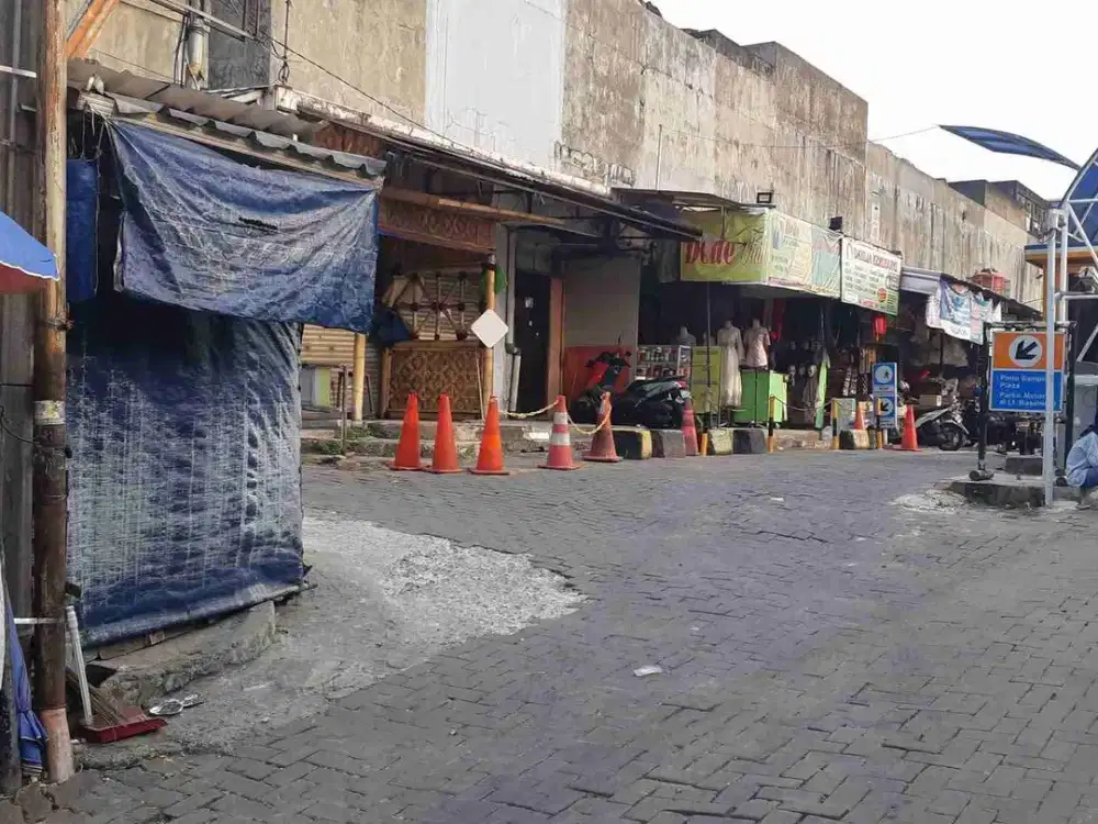 Dijual Kios 2 Unit di posisi hook Di Komplek Pasar Ciputat, Ciputat, Tangerang Selatan