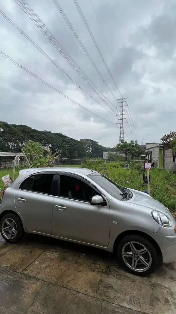 Nissan March 2011 Bensin