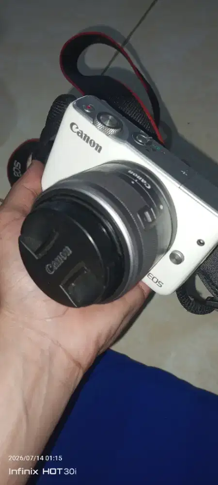 Kamera Canon mirroles M10