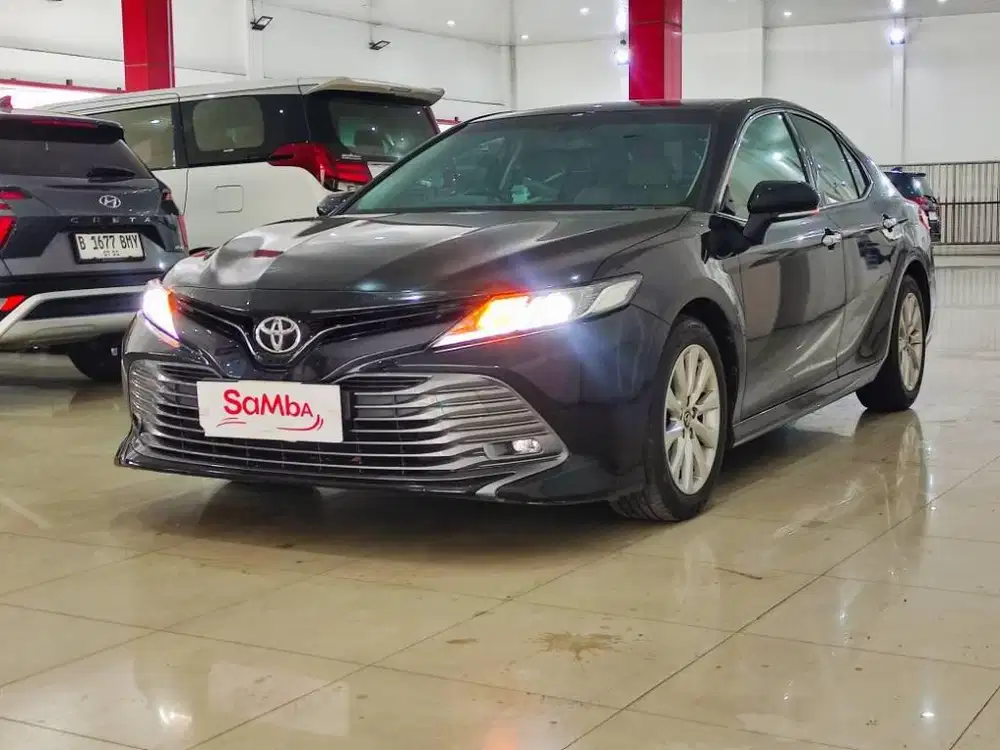(SUNROOF).GOOD CONDITION..TOYOTA CAMRY V MATIC 2019..PAJAK MARET 2027