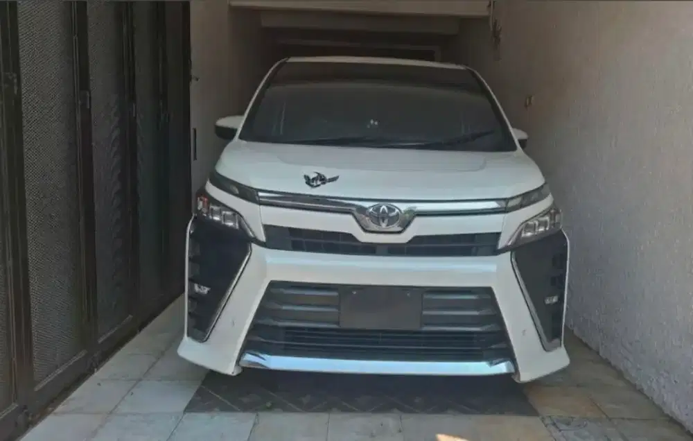 Toyota Voxy 2020 Bensin