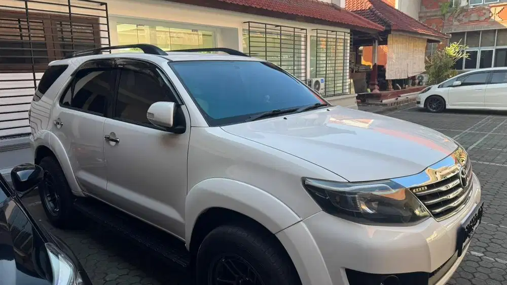 JUAL CEPAT FORTUNER G LUX 2.7 AT (Barang Mulus, KM Rendah)