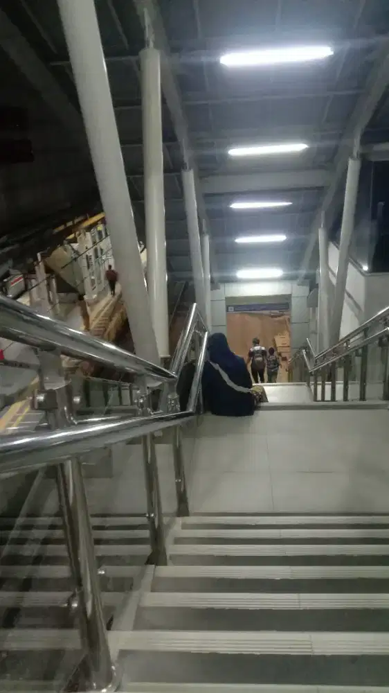 3 orang cari kerjaan