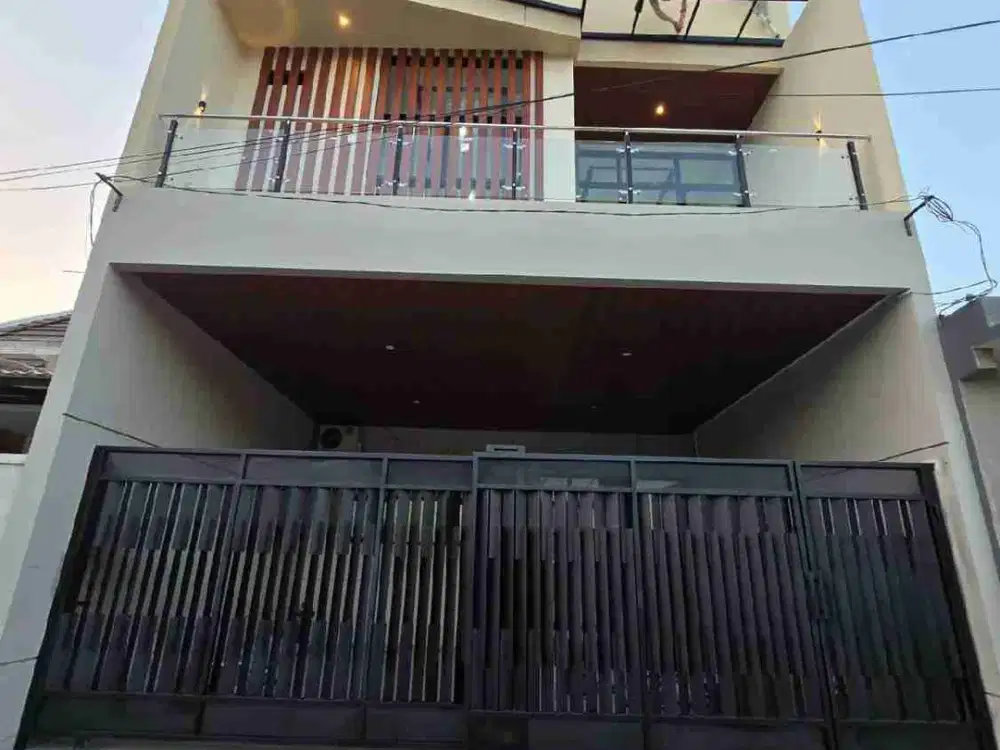 Dijual Rumah Baru Ada Roftop Di Lantai 3 Di Babatan Pantai Utara Surabaya