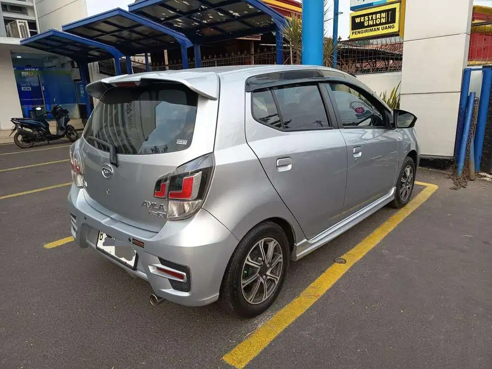 Daihatsu Ayla R 1.200Cc