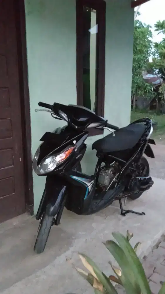Dijual santai yamaha xeon karbu 2010 surat lengkap sehat