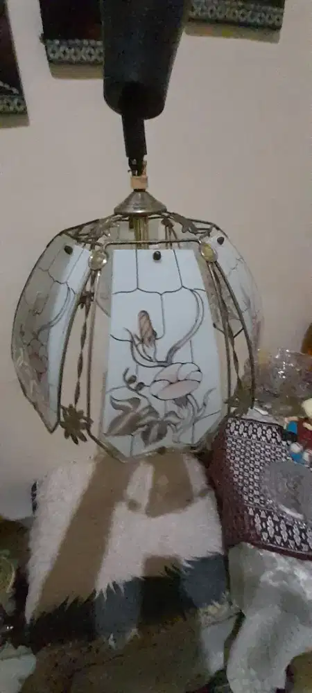 Lampu gantung lawas