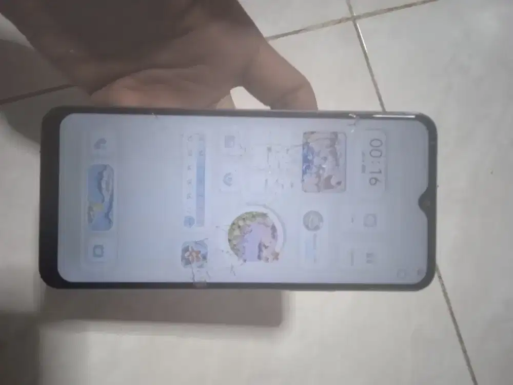 Vivo y17s ram 4+4/64