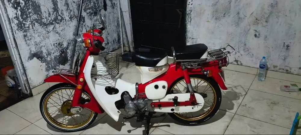 Honda C70 Tahun 1971 Original Super Cup
