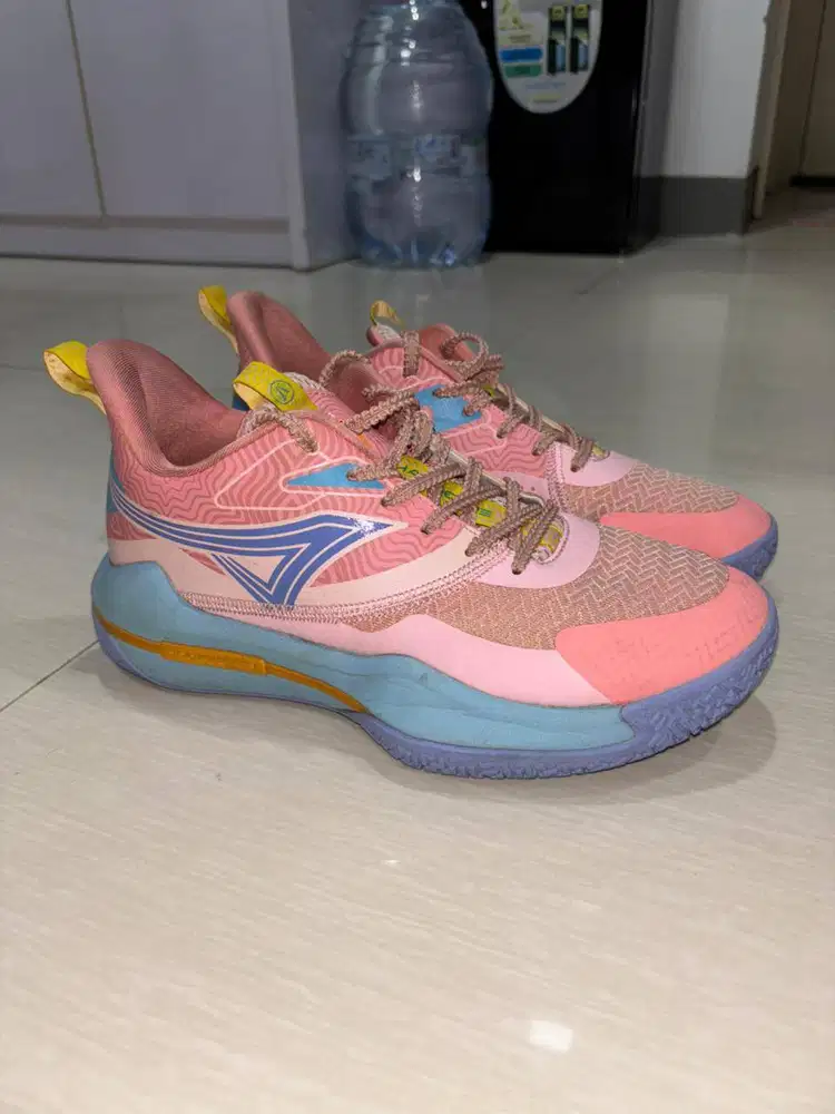 Ardiles Hardcore Sepatu Basket - Pink Blossom
