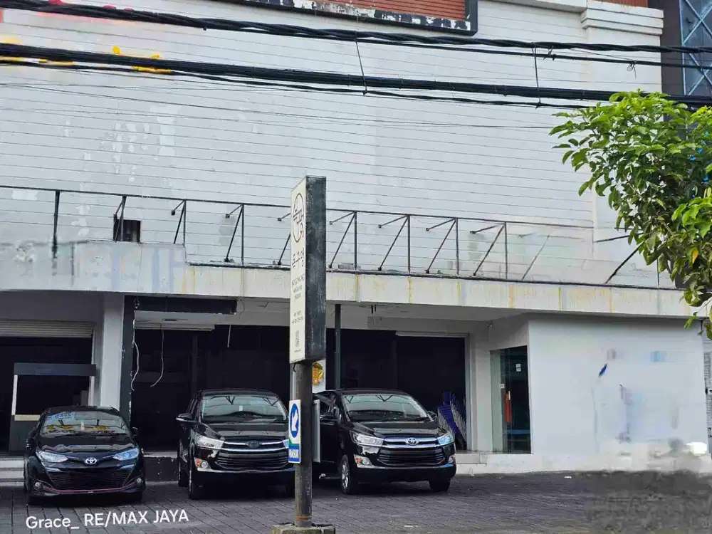 Ex Resto 10 Are di Area Raya Uluwatu Jimbaran