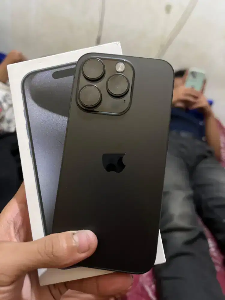 iPhone 15pro 512gb