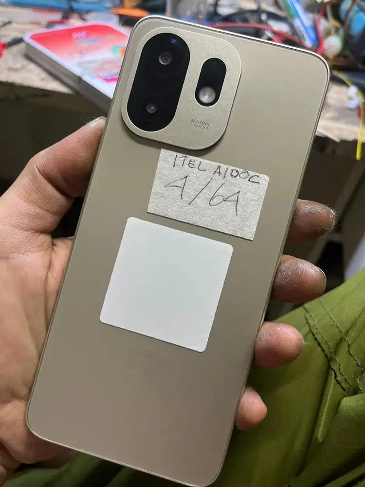 Itel A100c. 4+4gb - 64gb. Mulus seperti baru. Jual batangan