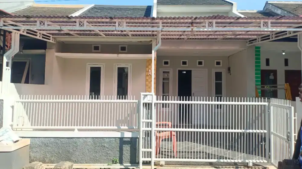 Di jual rumah dalam cluster siap huni bagus di jatiranggon