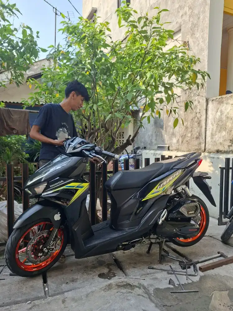 vario led new gen 2 2023 cbs iss keyless (tipe tertinggi)