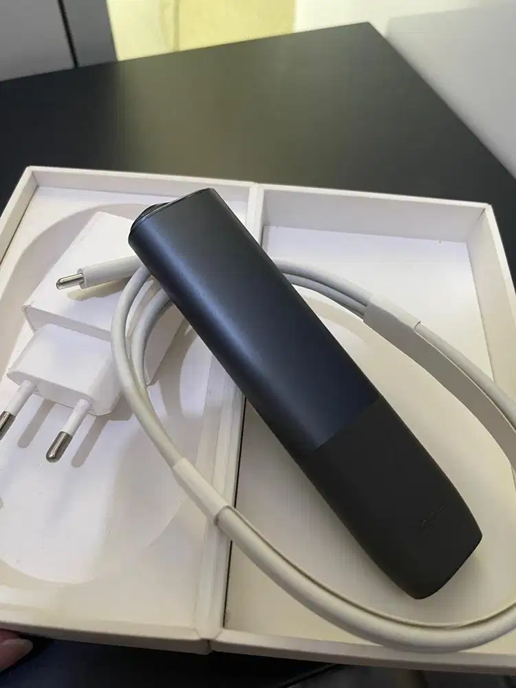 Alat Elektrik Hitam