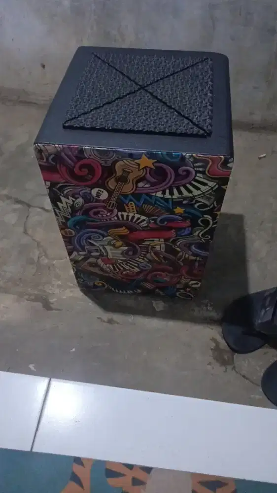 Alat musik cajon