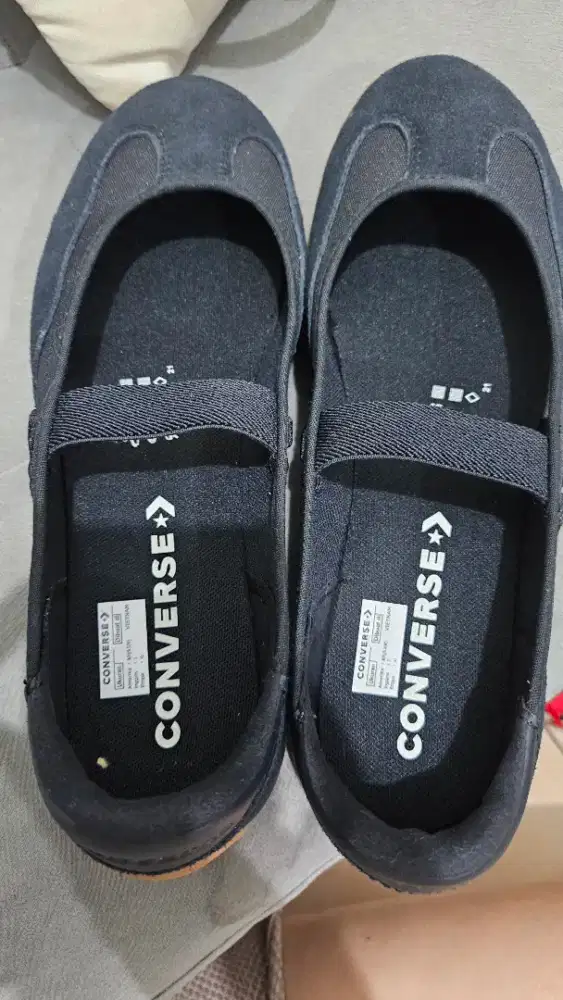 Convers run star preloved