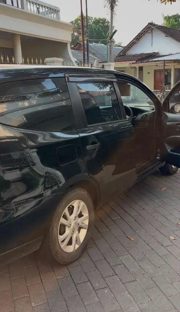 Nissan Grand livina 2012 Bensin