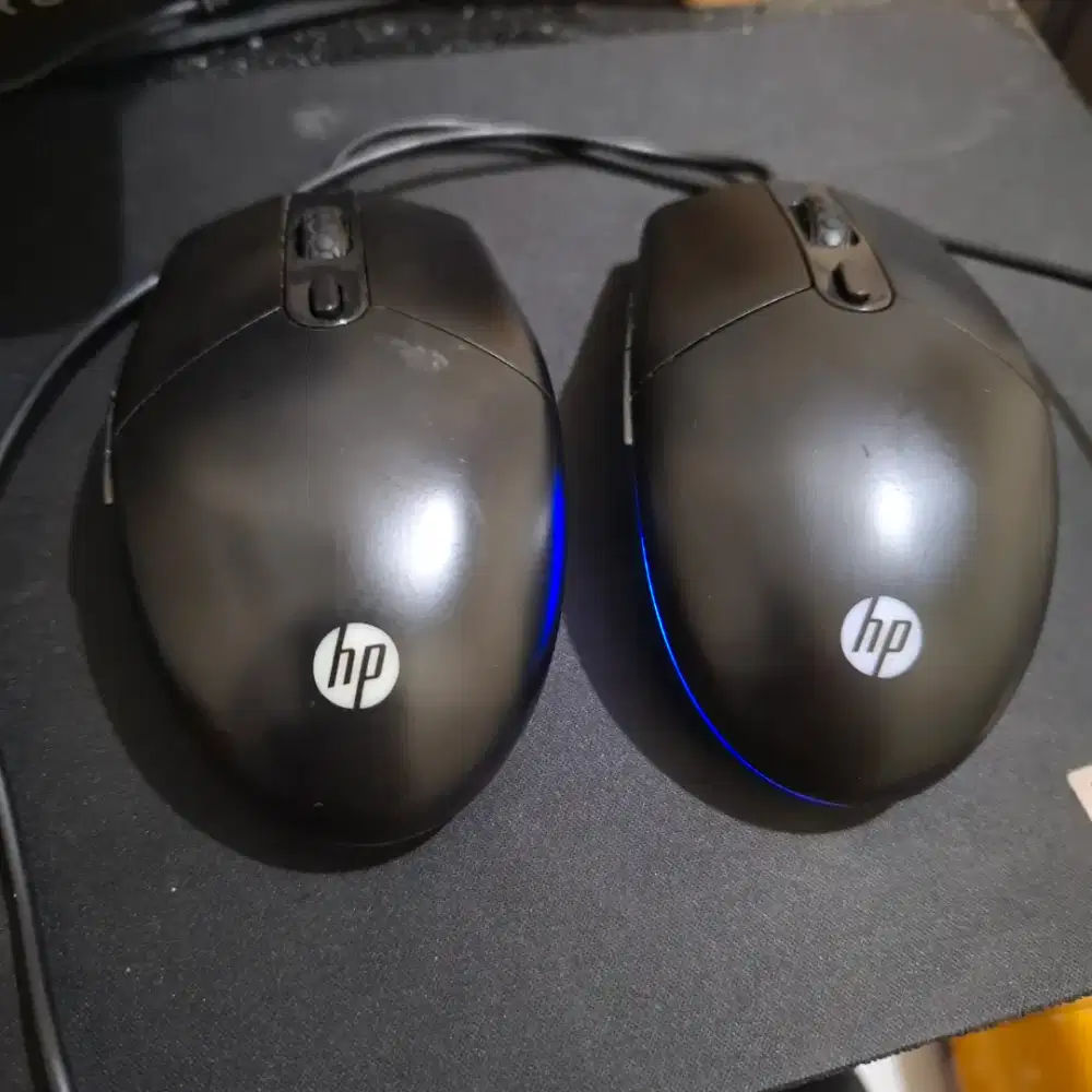 Mouse laptop komputer
HP M260 (25k dapat 2)