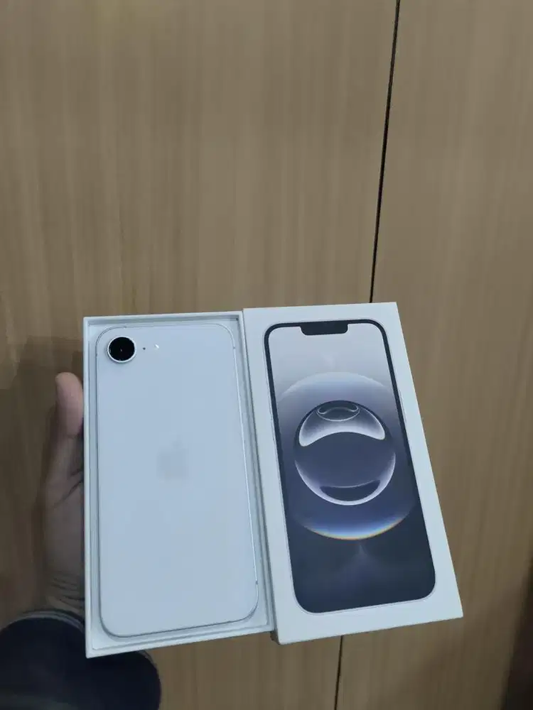 iPhone 16 e 128Gb BH100% iBox