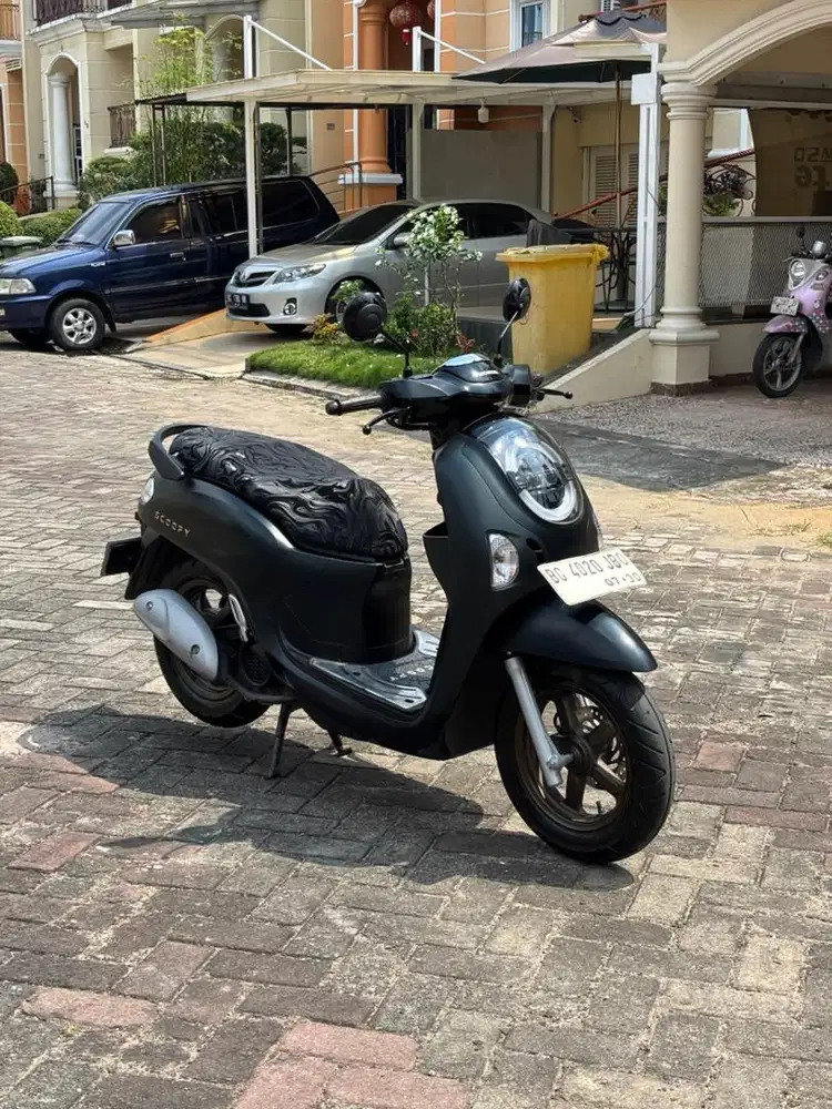 LIKE NEW SCOOPY PRESTIGE KEYLESS 2025 WARNA HITAM DOFF