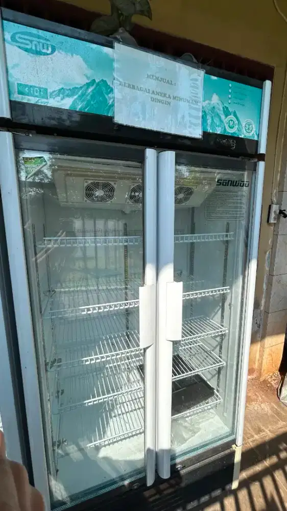 Showcase 2 pintu Sanwoo SNW-635DD