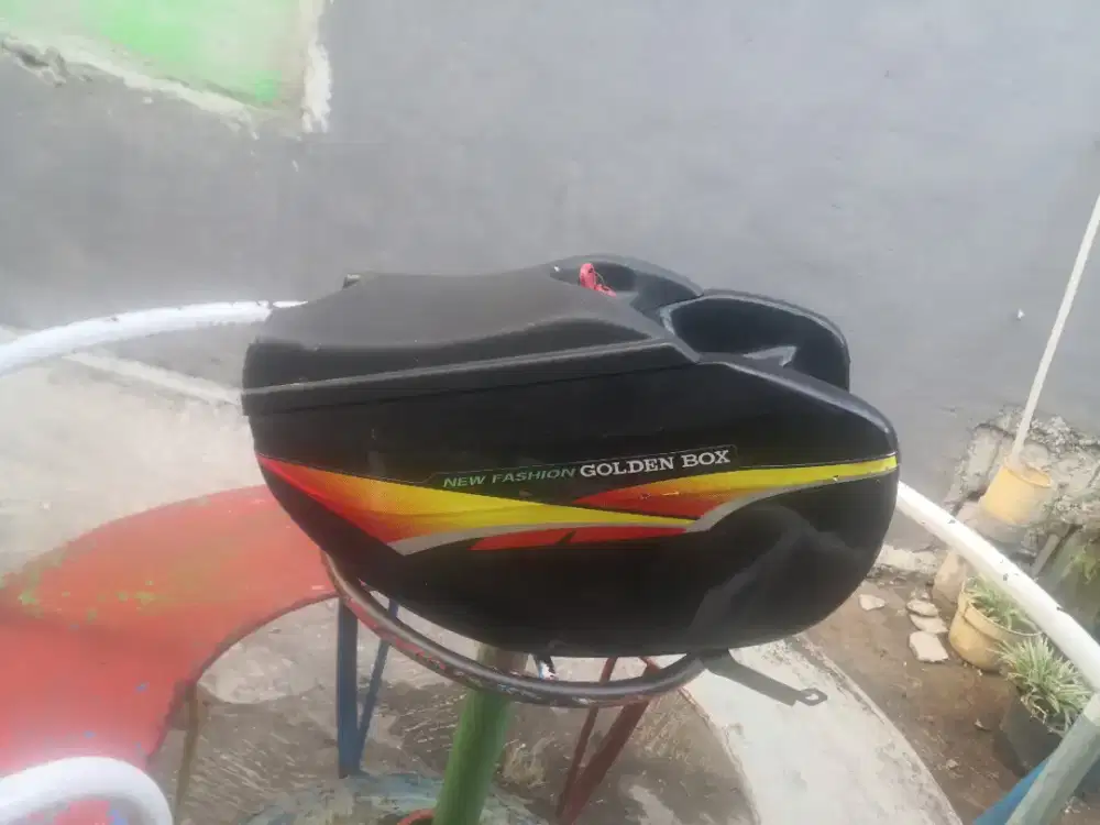Golden box center box depan motor bebek