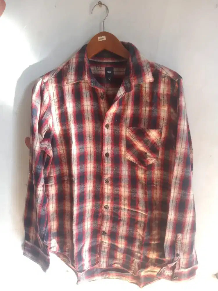 Setelan kemeja GAP & Celana levis slimfit sobek bikers motor