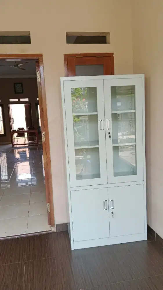 Lemari arsip rejek