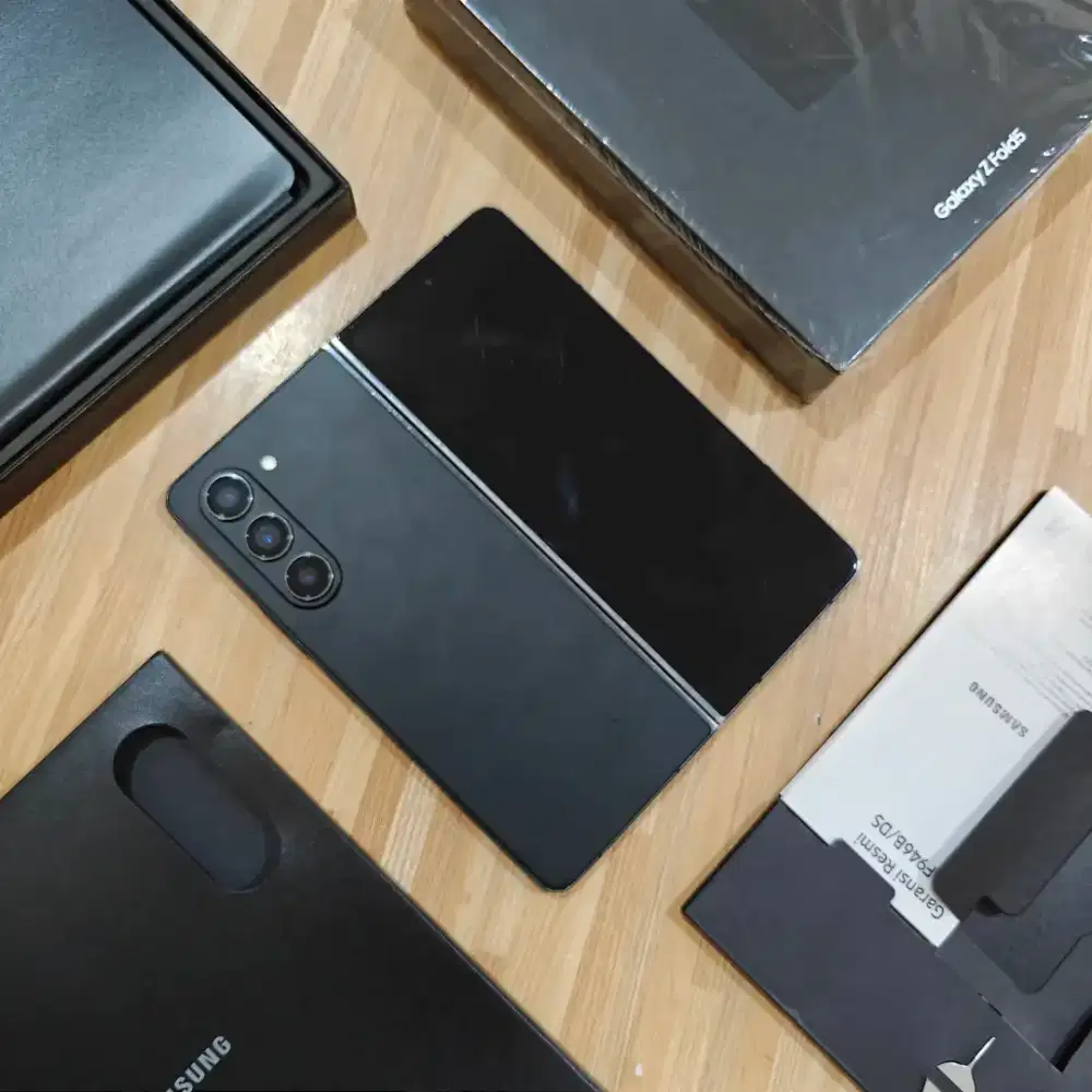 Samsung Galaxy Z Fold 5 12/1TB SEIN Fullset