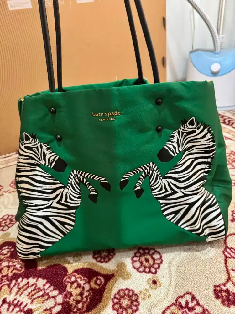 Kate Spade Everything Dancing Zebras Embroidered Large Tote gucci lv