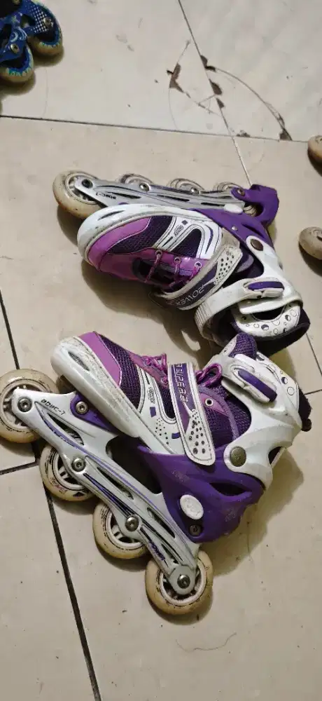 Jual cepat sepatu roda anak