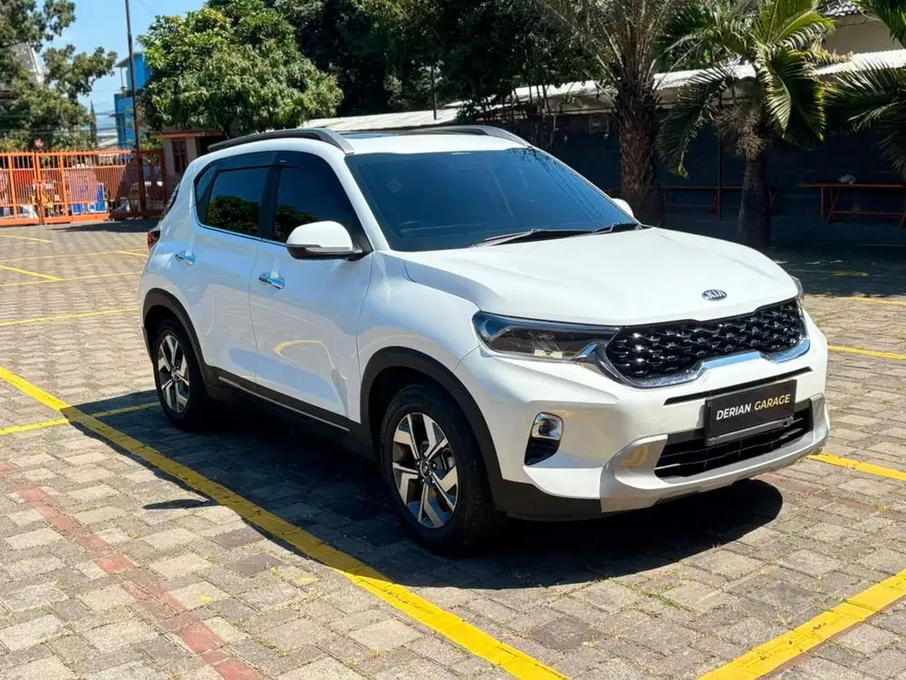 Kia Sonet Premiere 1.5 AT Putih 2021 Tipe Tertinggi Sunroof Audio Bose