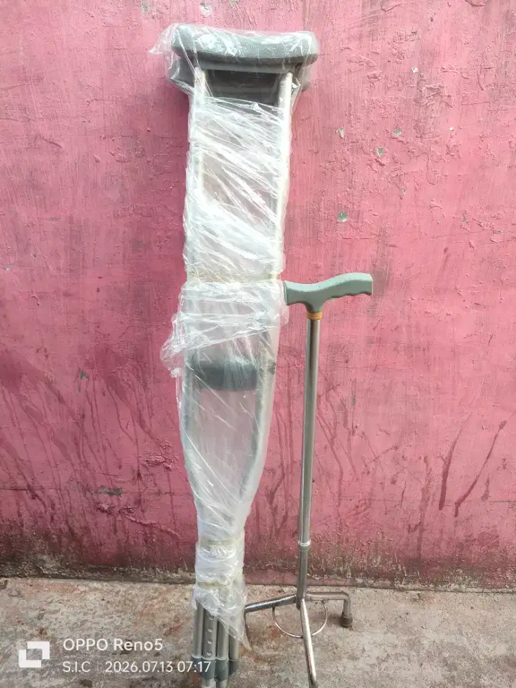 Kruk / alat bantu jalan dan tongkat kaki 3