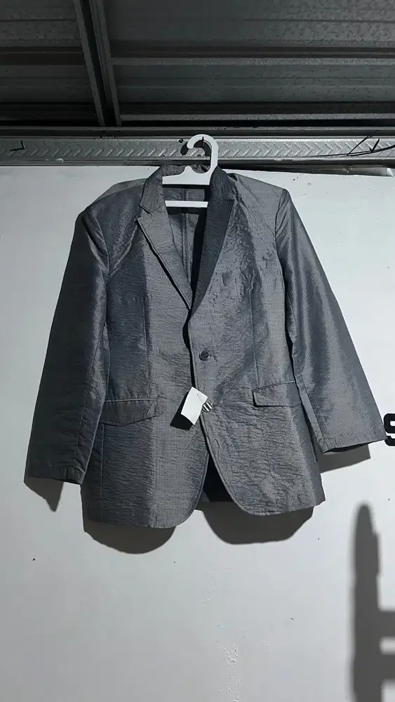 Jas / blazer warna abu silver