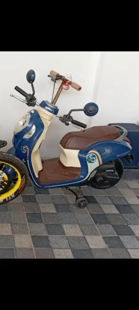 Dijual Mainan Motoran Listrik Scoopy