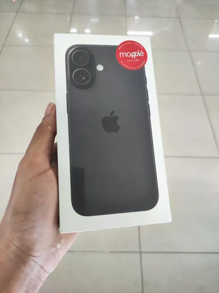Jual cepettt iPhone 16 128GB iBox
Black New Fresh