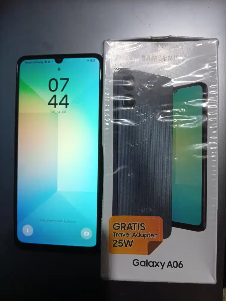 Samsung A06 Hitam